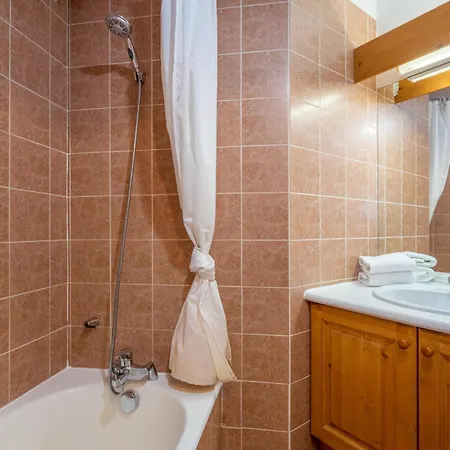 Petite Jardin: Via Des Traz B Apartament