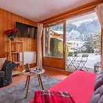 Petite Jardin: Via Des Traz B Apartment