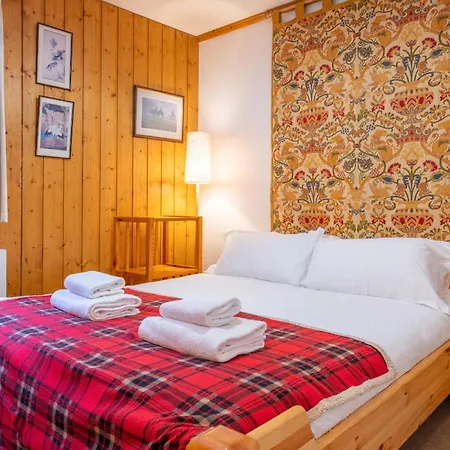 Apartment Petite Jardin: Via Des Traz B Chamonix