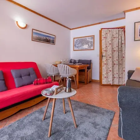 Апартаменти Petite Jardin: Via Des Traz B *