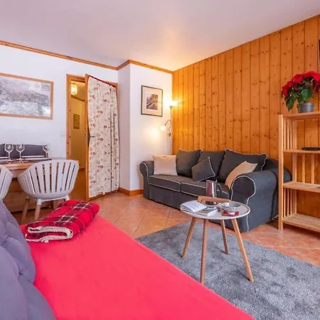 Petite Jardin: Via Des Traz B Apartman