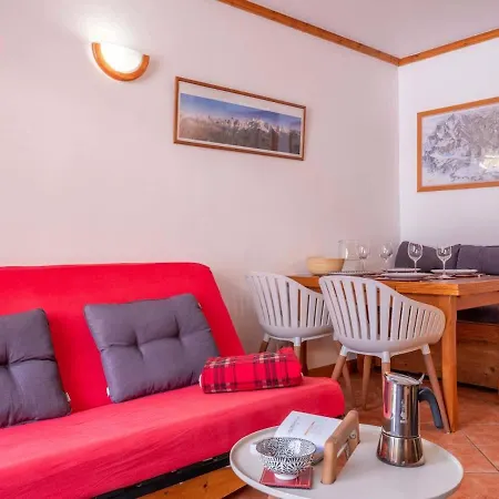 Апартаменти Petite Jardin: Via Des Traz B *