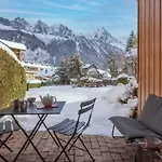 Petite Jardin: Via Des Traz B Apartment *