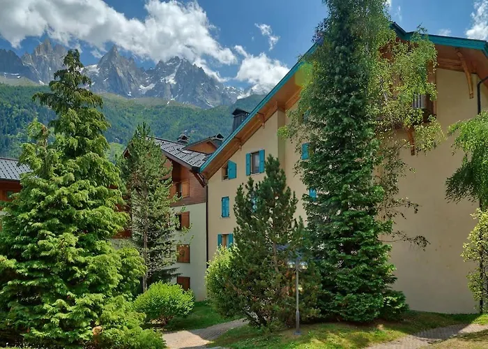 Petite Jardin: Via Des Traz B *